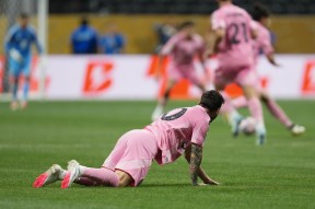 易游体育公司-关于巴黎圣日耳曼憾负，小组赛前景堪忧的信息